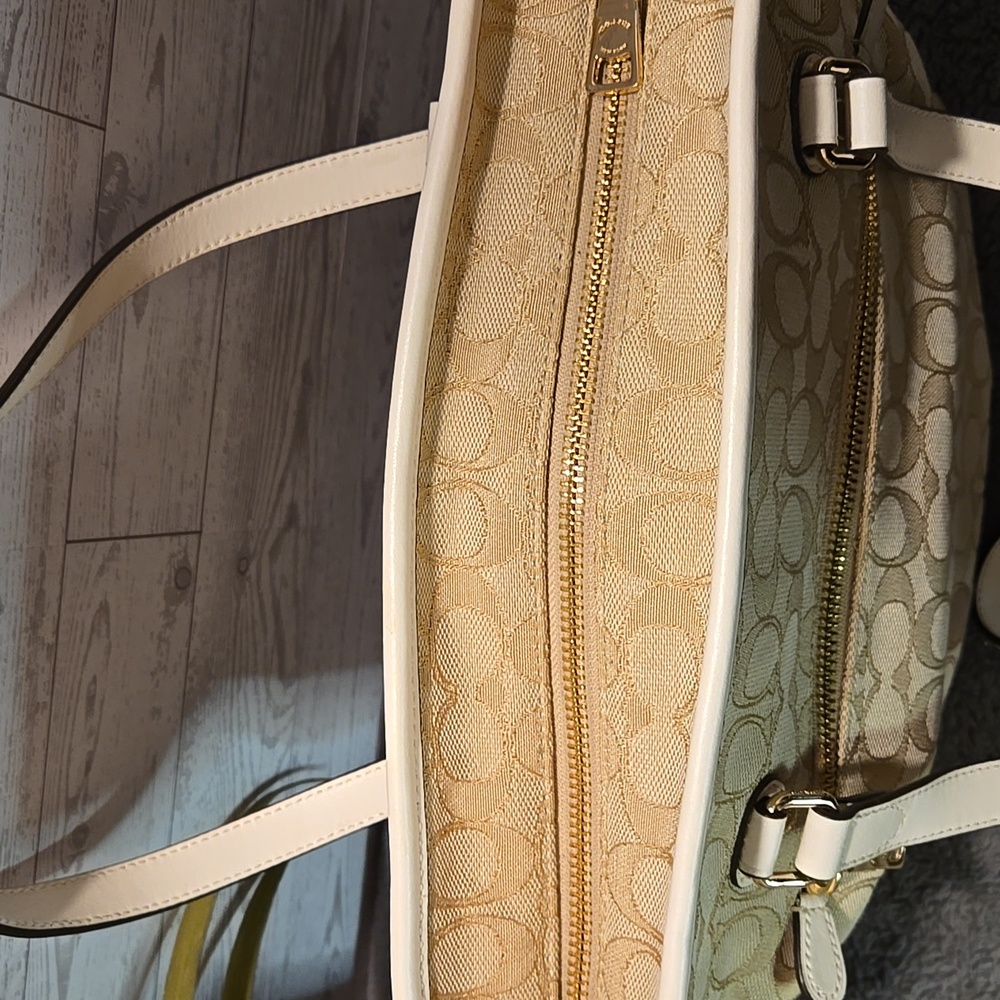 Coach F58282 Outline Signature Zip Top Cream Tote Bag - Picture 6 of 13